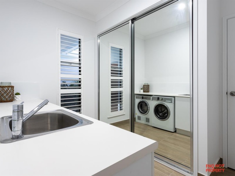 /12 Bluewater Lane, Trinity Beach QLD 4879