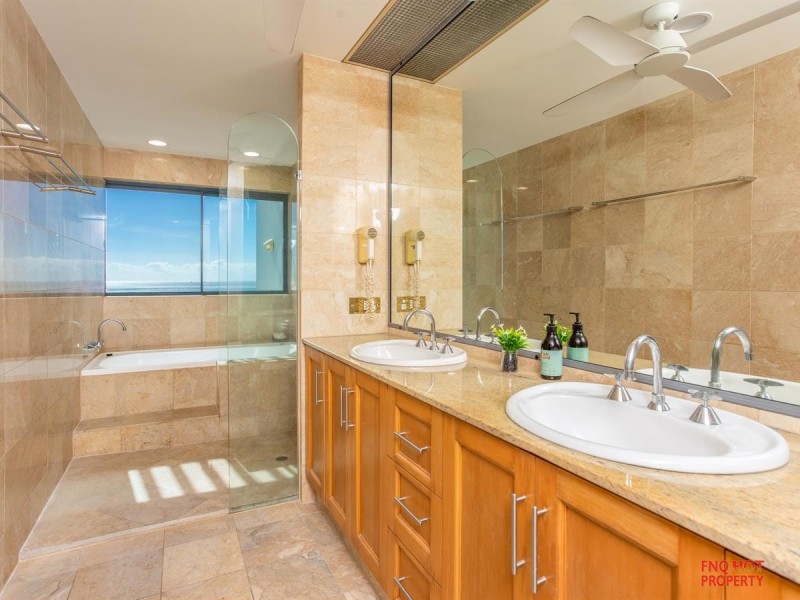 36/181 Esplanade, Cairns City QLD 4870