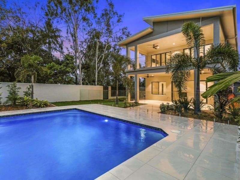 /2 Beachfront Avenue, Trinity Beach QLD 4879