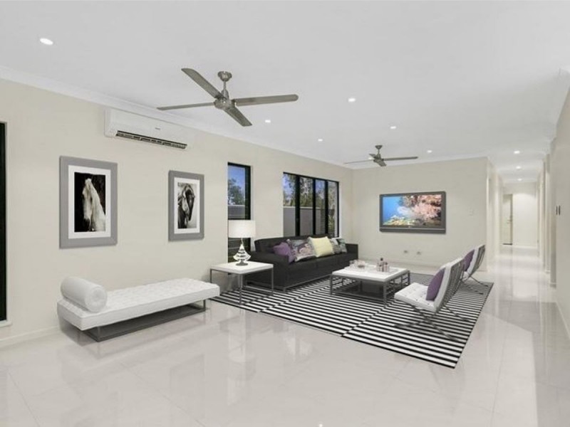 /2 Beachfront Avenue, Trinity Beach QLD 4879