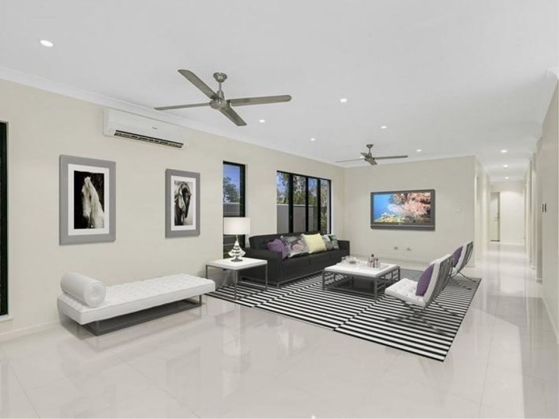 /2 Beachfront Avenue, Trinity Beach QLD 4879