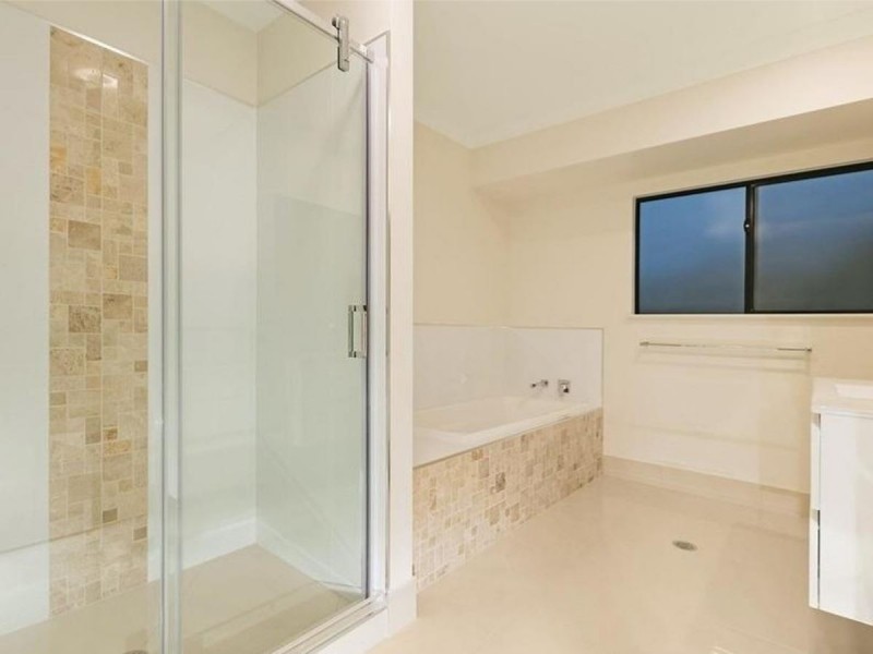 /2 Beachfront Avenue, Trinity Beach QLD 4879