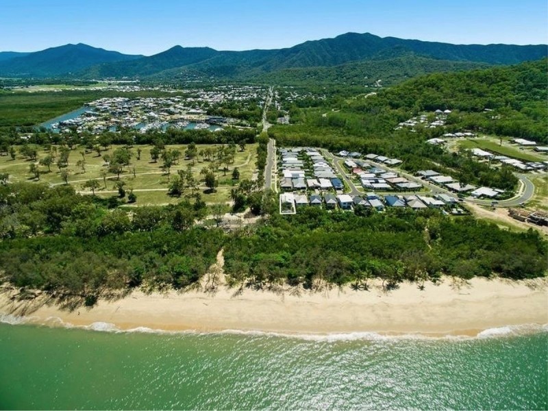/2 Beachfront Avenue, Trinity Beach QLD 4879