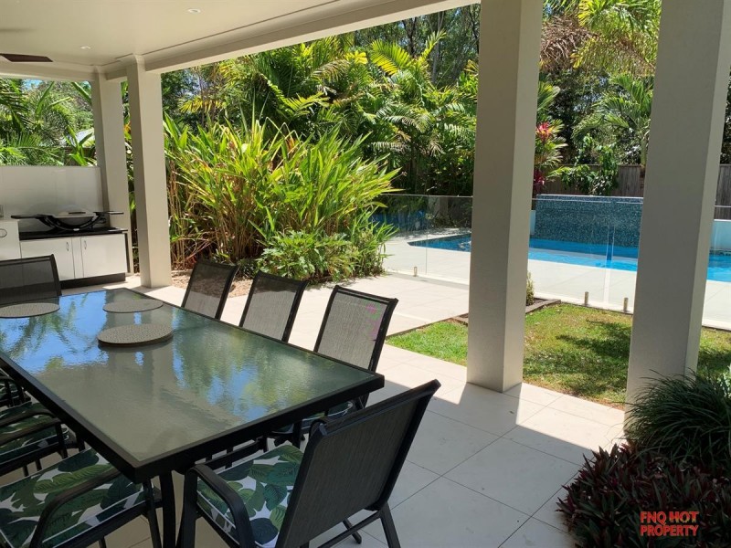 /2 Beachfront Avenue, Trinity Beach QLD 4879