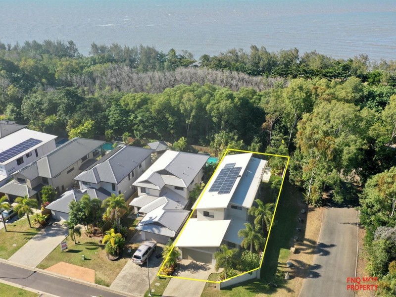 /2 Beachfront Avenue, Trinity Beach QLD 4879
