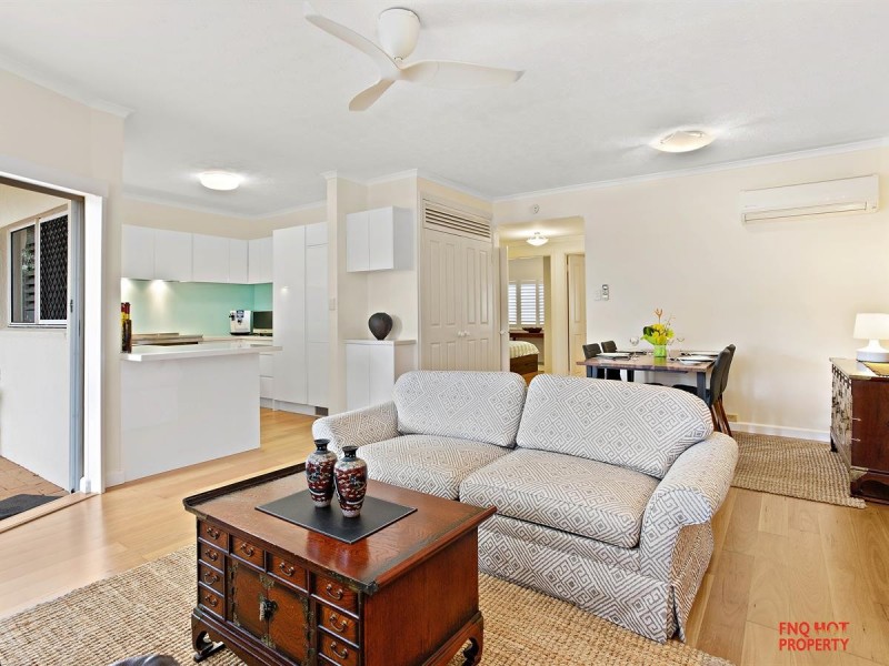 1/98-100 Moore Street, Trinity Beach QLD 4879