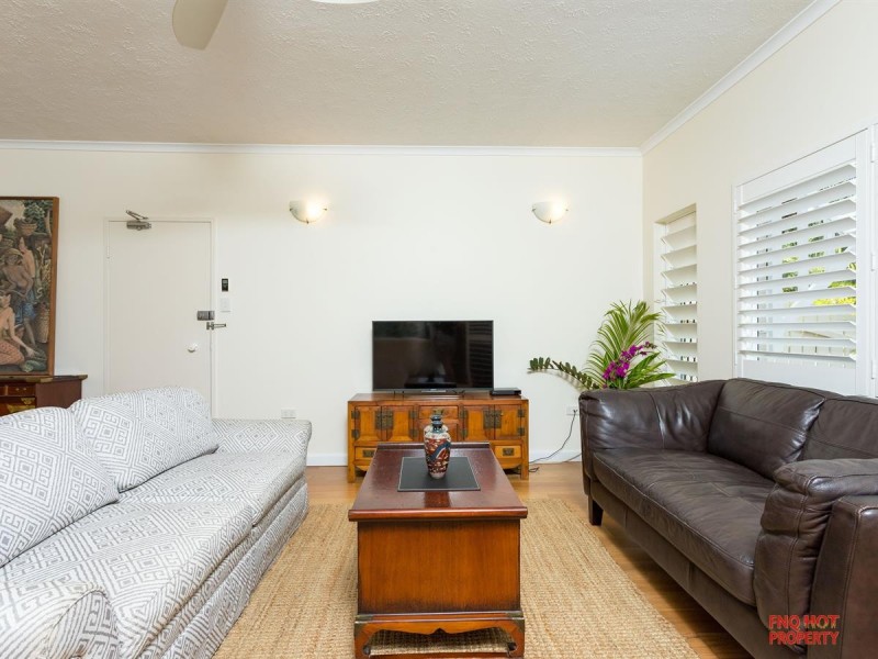 1/98-100 Moore Street, Trinity Beach QLD 4879