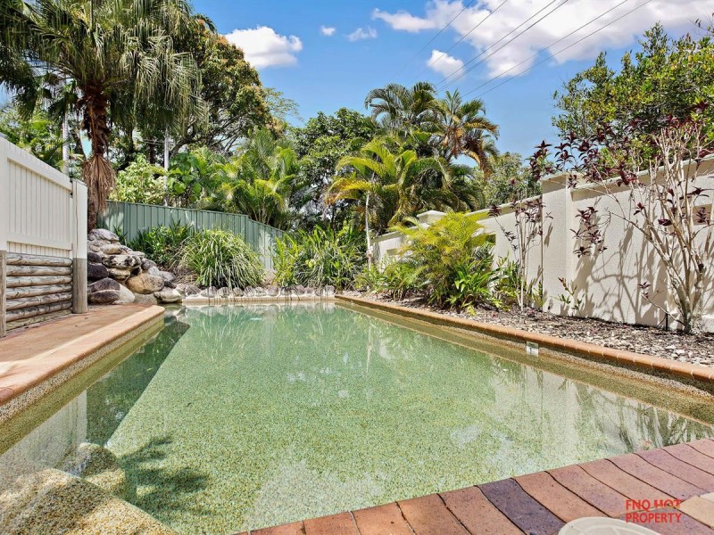 1/98-100 Moore Street, Trinity Beach QLD 4879