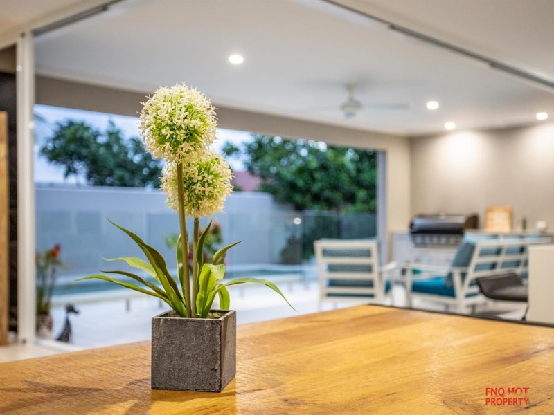 /2 Thornborough Circuit, Smithfield QLD 4878