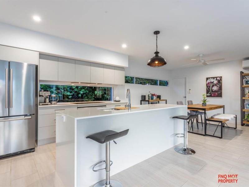 /2 Thornborough Circuit, Smithfield QLD 4878