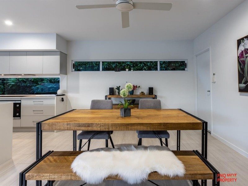 /2 Thornborough Circuit, Smithfield QLD 4878