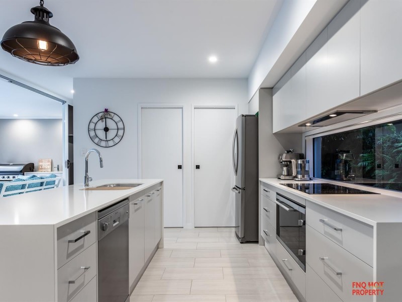 /2 Thornborough Circuit, Smithfield QLD 4878