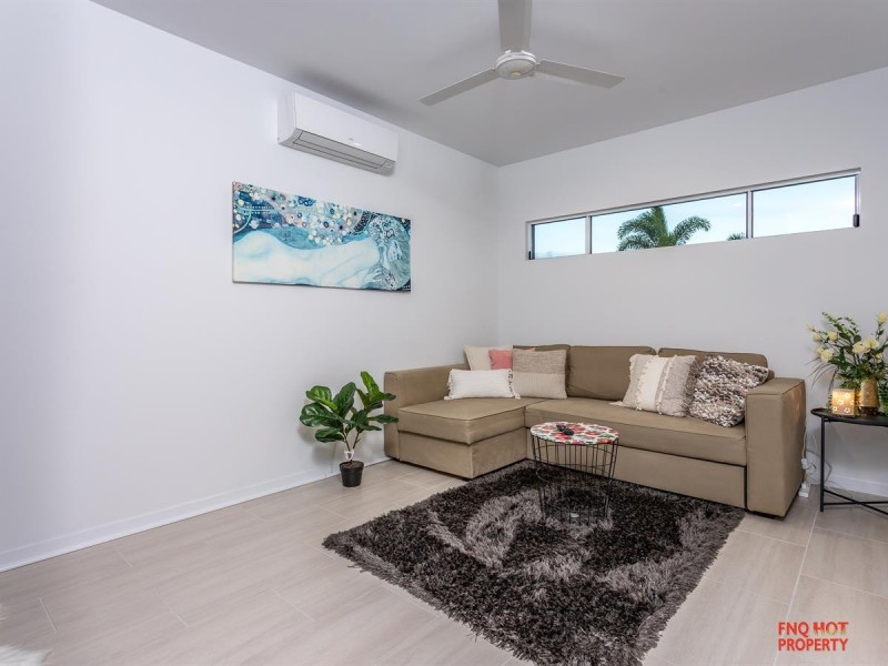/2 Thornborough Circuit, Smithfield QLD 4878