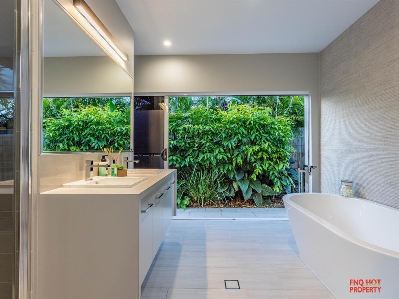 /2 Thornborough Circuit, Smithfield QLD 4878