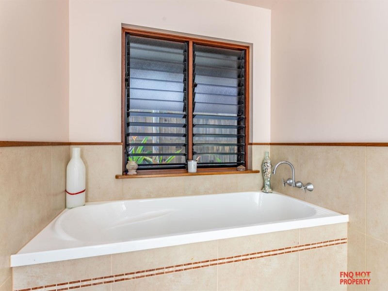 /104 Harbour Drive, Trinity Park QLD 4879