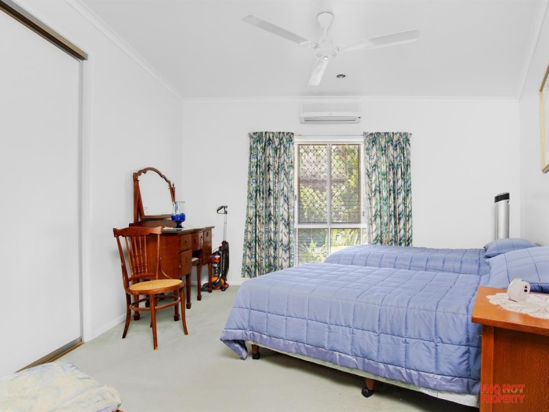 /17 Forum Close, Mooroobool QLD 4870