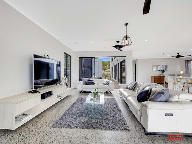 /81 Harbour Drive, Trinity Park QLD 4879