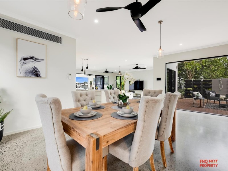 /81 Harbour Drive, Trinity Park QLD 4879