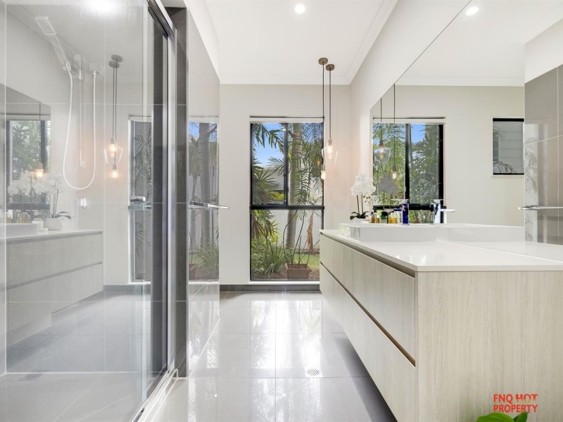 /81 Harbour Drive, Trinity Park QLD 4879