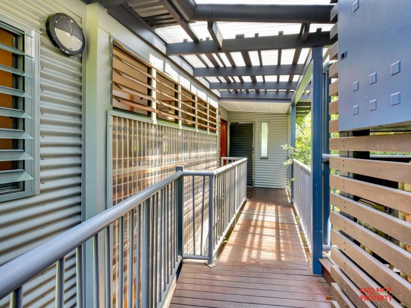 /3 Knott Court, Whitfield QLD 4870