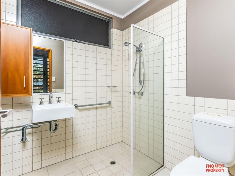/3 Knott Court, Whitfield QLD 4870