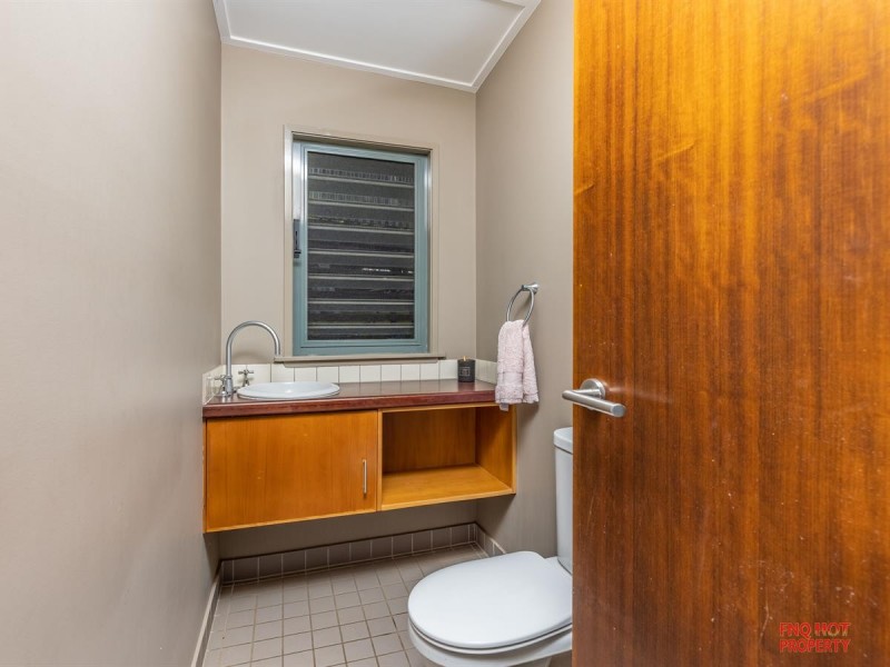 /3 Knott Court, Whitfield QLD 4870