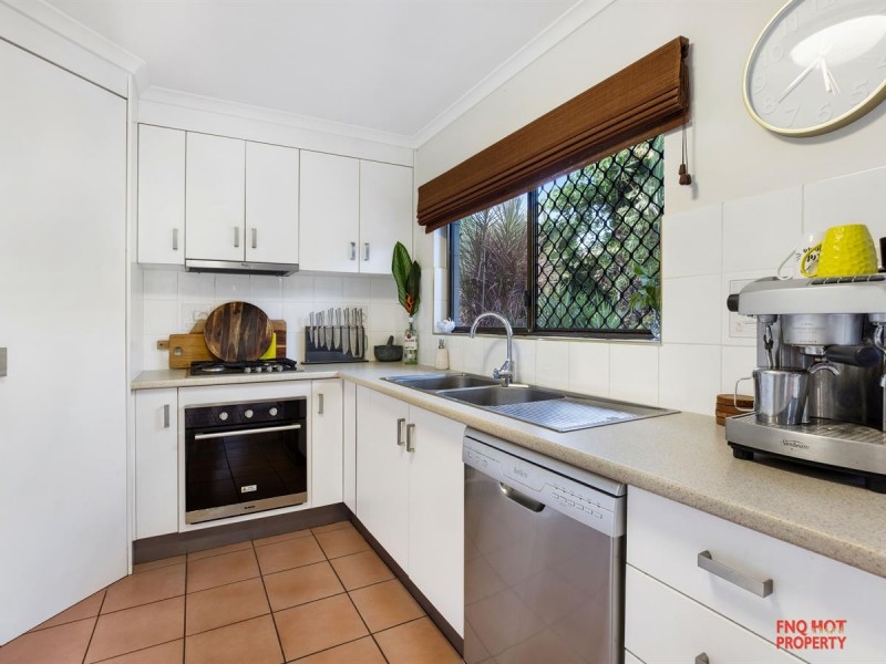 /6 Leon Close, Brinsmead QLD 4870