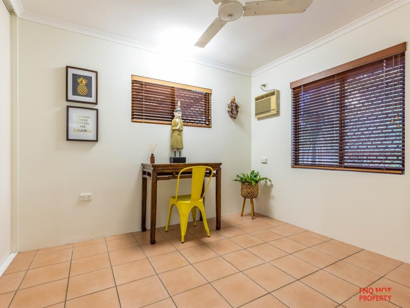 /6 Leon Close, Brinsmead QLD 4870