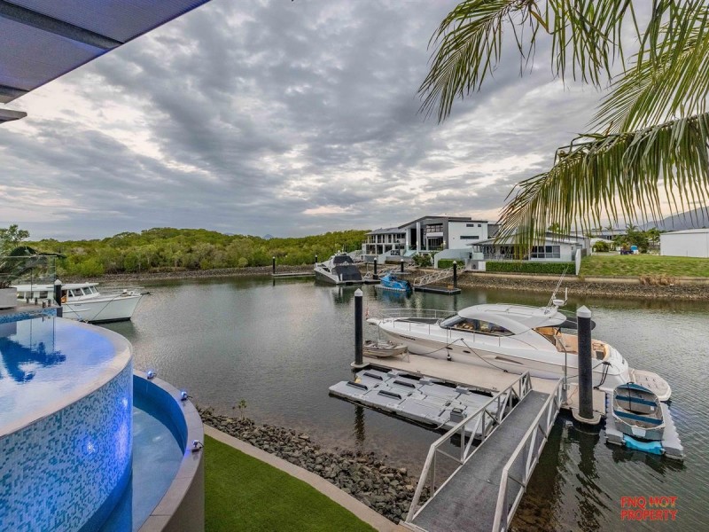 /3 Brindabella Quay, Trinity Park QLD 4879