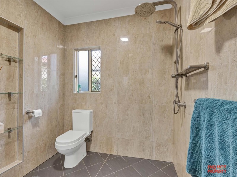 /4 Bells Close, Kewarra Beach QLD 4879