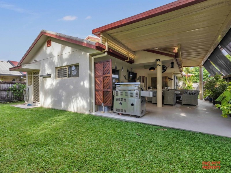 /4 Bells Close, Kewarra Beach QLD 4879