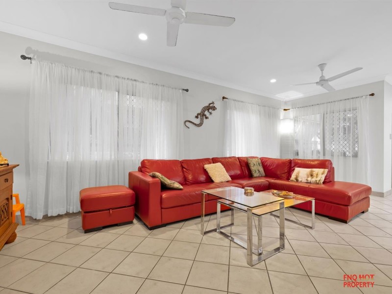 /4 Bells Close, Kewarra Beach QLD 4879