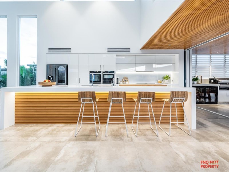 /13 Ragamuffin Quay, Trinity Park QLD 4879