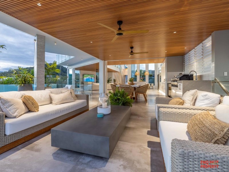 /13 Ragamuffin Quay, Trinity Park QLD 4879