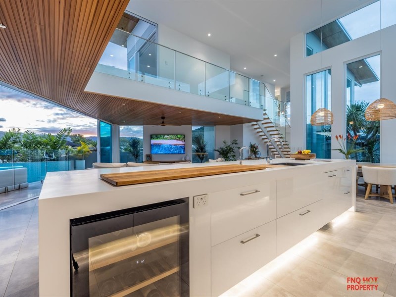 /13 Ragamuffin Quay, Trinity Park QLD 4879