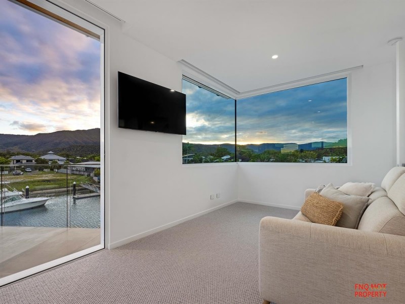 /13 Ragamuffin Quay, Trinity Park QLD 4879