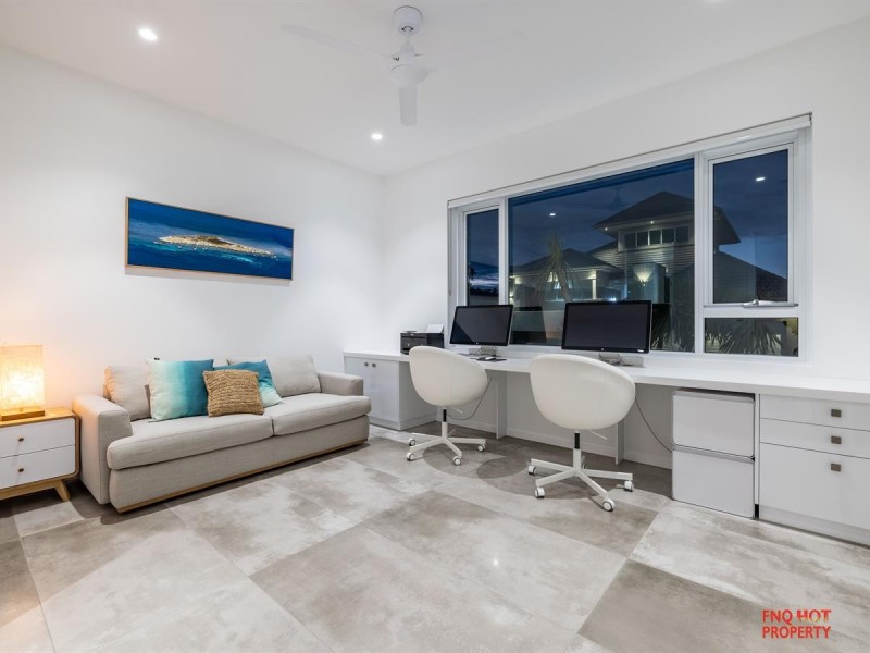 /13 Ragamuffin Quay, Trinity Park QLD 4879