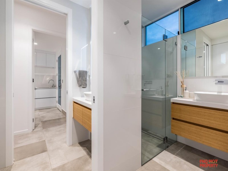 /13 Ragamuffin Quay, Trinity Park QLD 4879