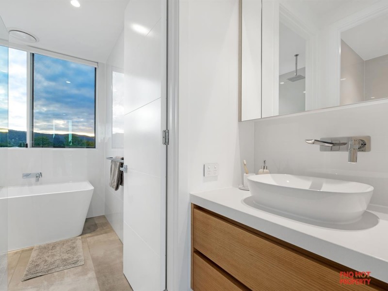 /13 Ragamuffin Quay, Trinity Park QLD 4879