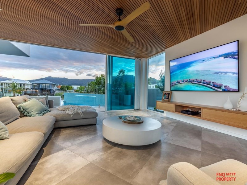 /13 Ragamuffin Quay, Trinity Park QLD 4879