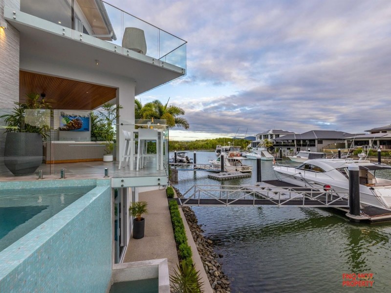 /13 Ragamuffin Quay, Trinity Park QLD 4879