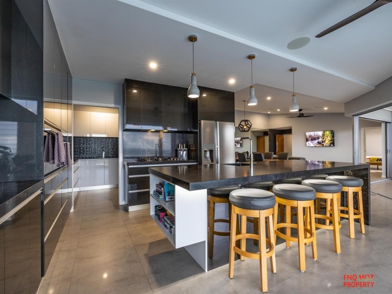 7/63 Foley Road, Palm Cove QLD 4879