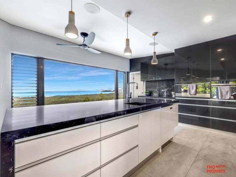 7/63 Foley Road, Palm Cove QLD 4879