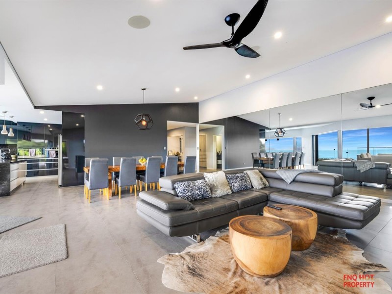 7/63 Foley Road, Palm Cove QLD 4879