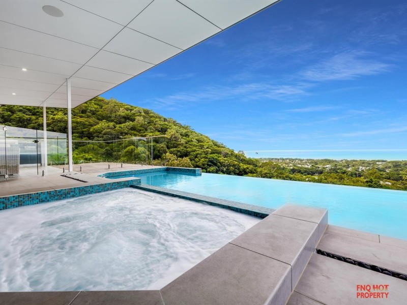 7/63 Foley Road, Palm Cove QLD 4879