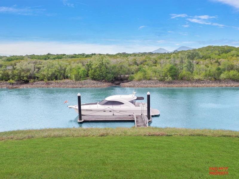 /2 Brindabella Quay, Trinity Park QLD 4879