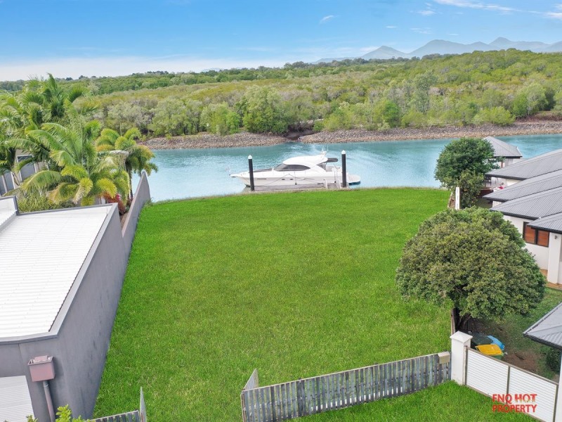 /2 Brindabella Quay, Trinity Park QLD 4879