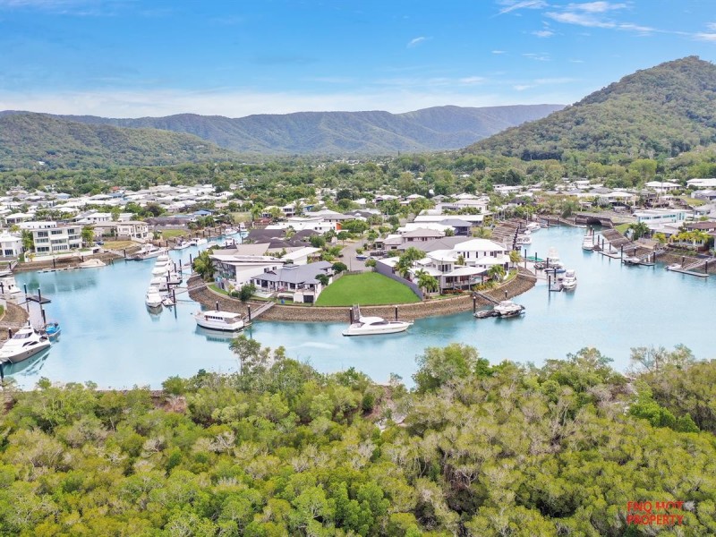 /2 Brindabella Quay, Trinity Park QLD 4879