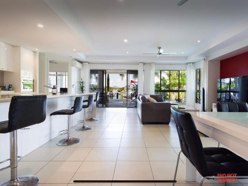 /61 Harbour Drive, Trinity Park QLD 4879