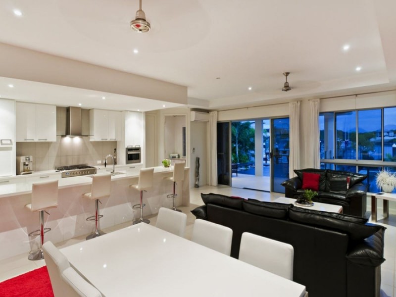 /61 Harbour Drive, Trinity Park QLD 4879